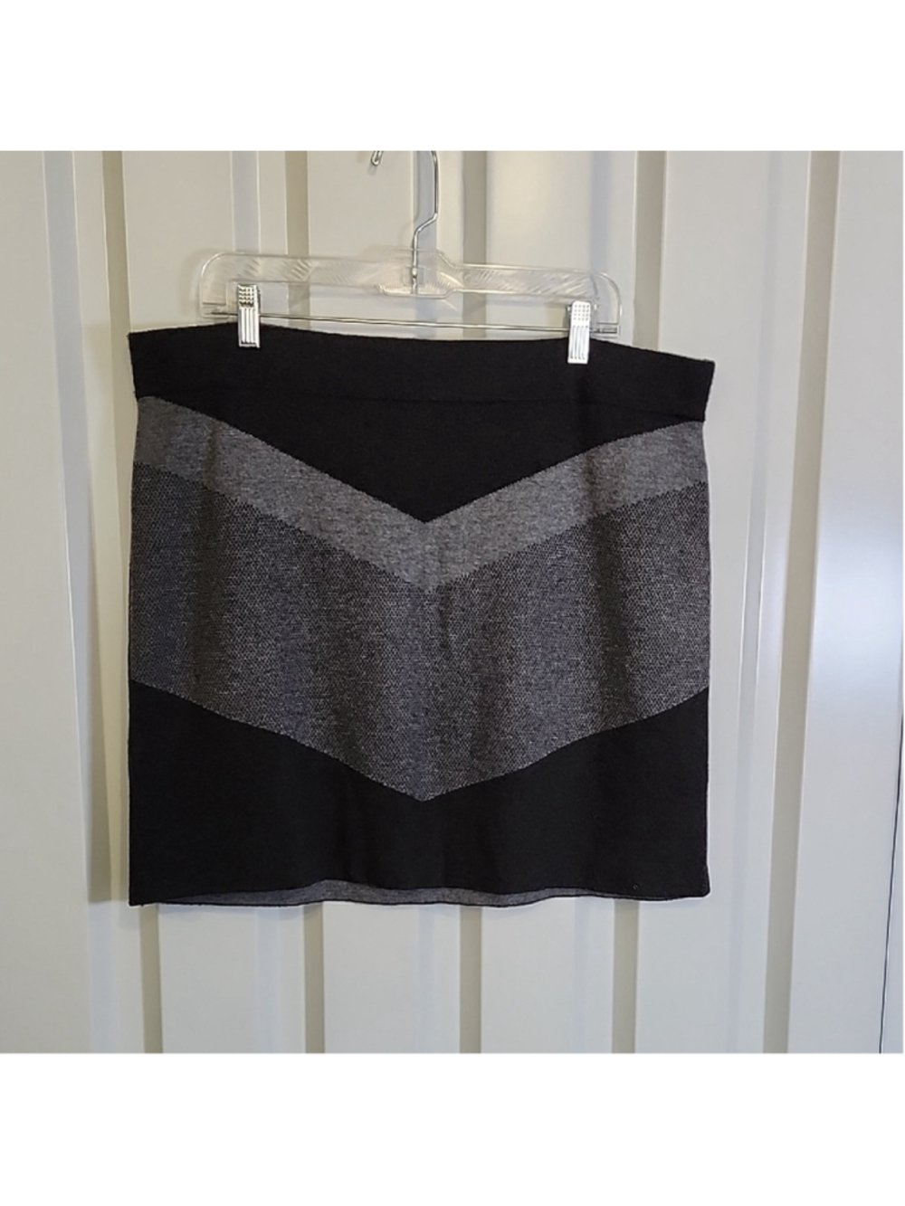Smartwool Black and Gray Chevron Knit Mini Skirt